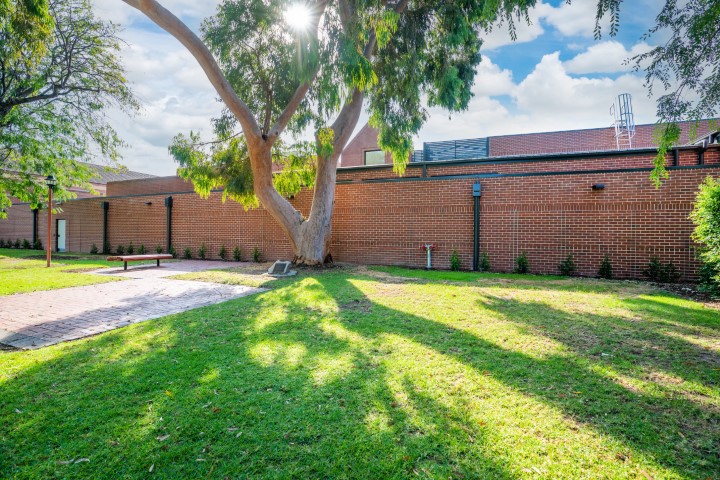 Albury-Court-House-01234-Small