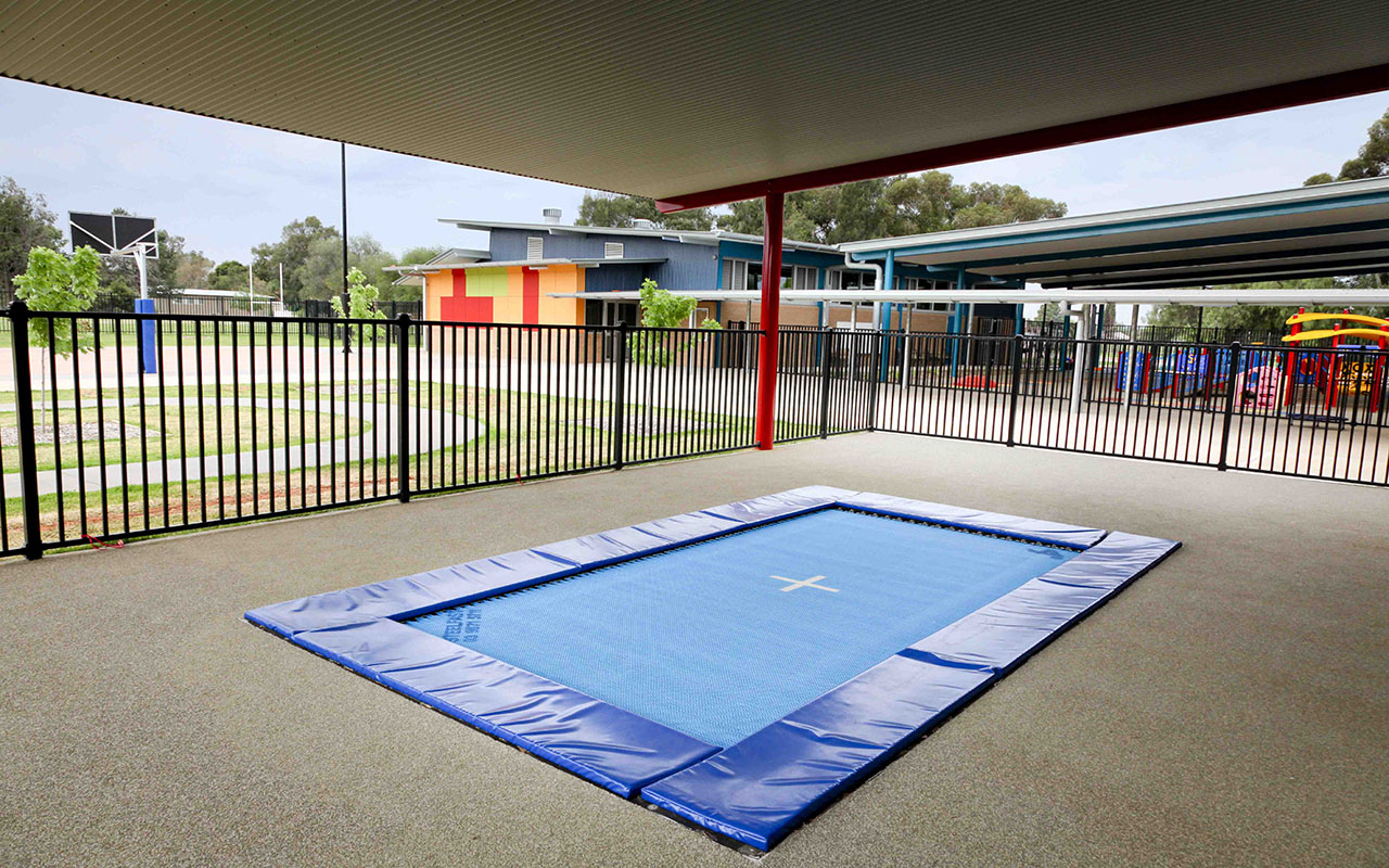 kalinda-school-griffith-02